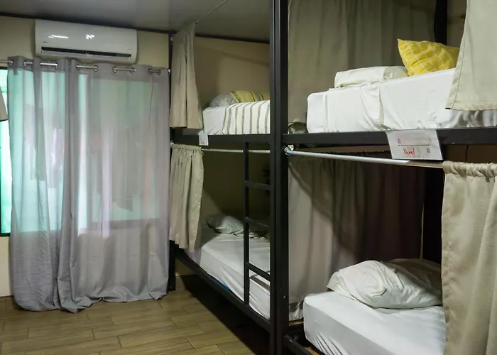 Argdivan Hostel